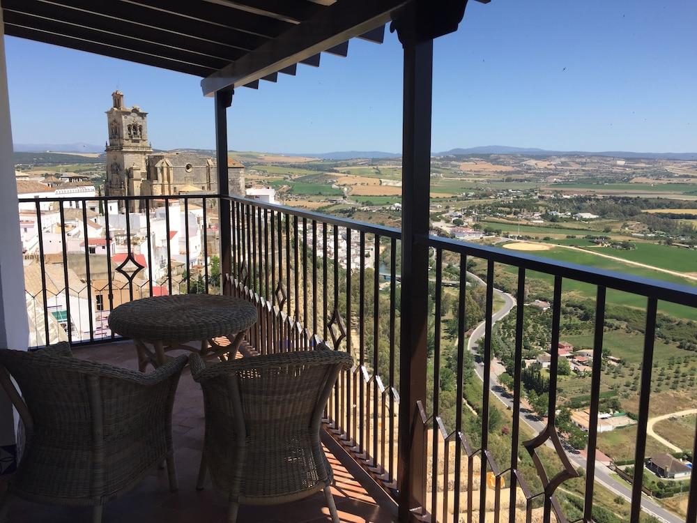 Parador De Arcos De La Frontera Exterior foto